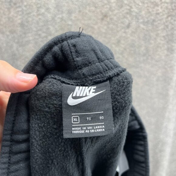 Nike Club Fleece Sweatpants Mens XL Black BV2707-010 Jogger Athletic Tapered - Picture 2 of 11